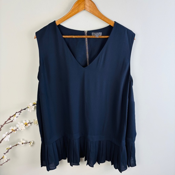 The Limited Pleated Hem Sleeveless Blouse Size 2X - Picture 1 of 3